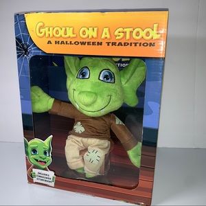 New Ghoul On A Stool A Halloween Tradition Complet